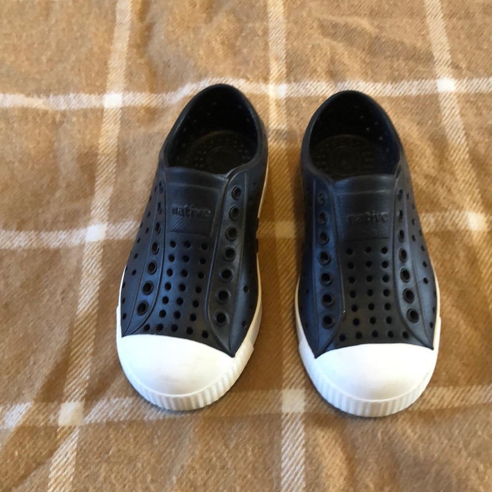 Toddler Native shoes size 10. Worn once.